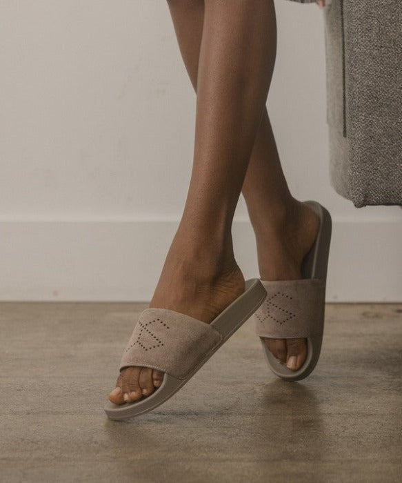 OASIS SOCIETY Journey - Perforated Slides