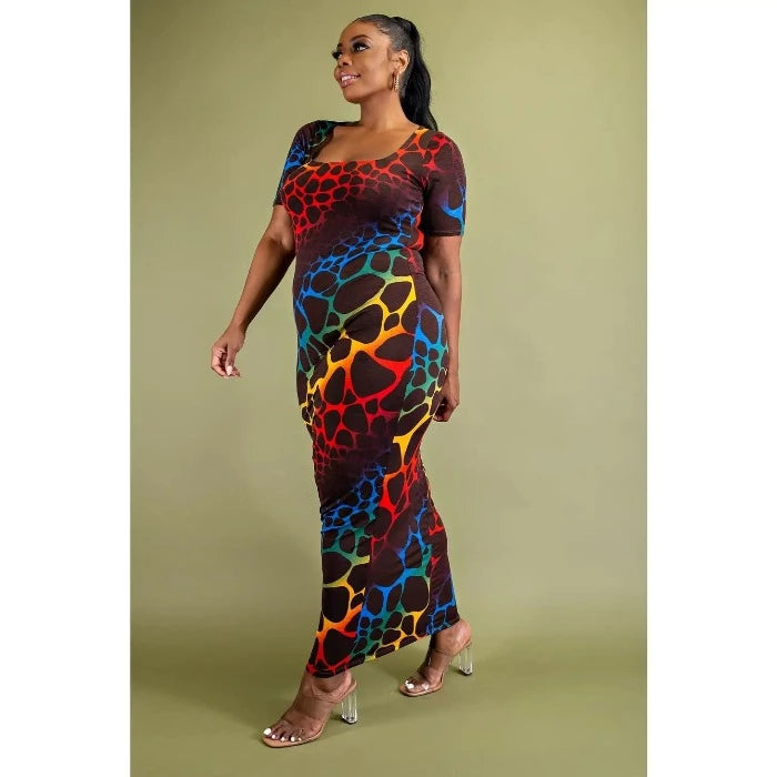 PLUS SIZE SHORT SLEEVE SCOOP NECK MAXI DRESS