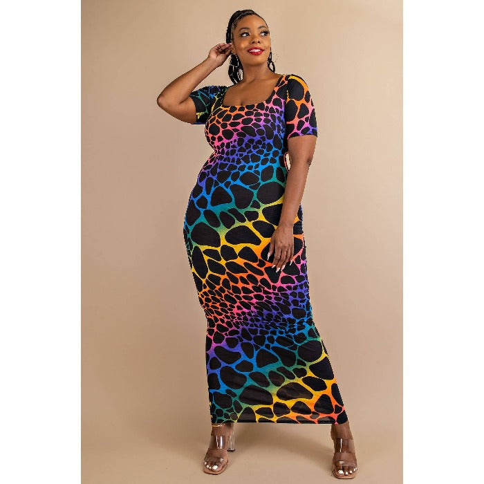 PLUS SIZE SHORT SLEEVE SCOOP NECK MAXI DRESS