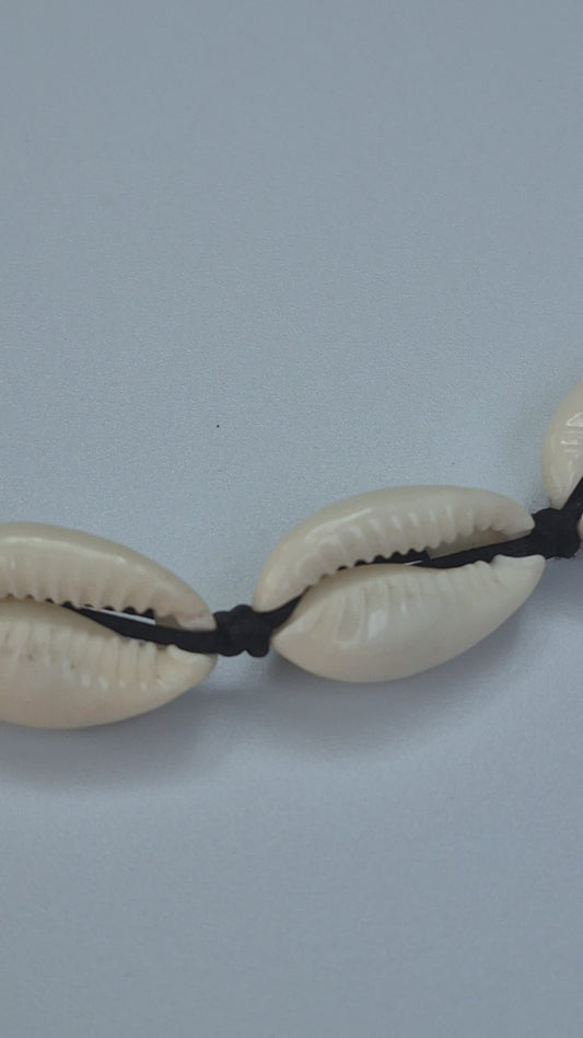 UNISEX Cowrie shell Necklace and Bracelet